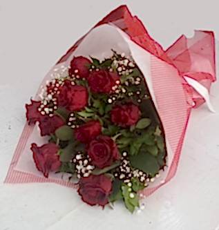 11 k�rm�z� g�l buketi